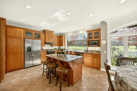 197 Whispering Drive Grants Pass OR 97527
