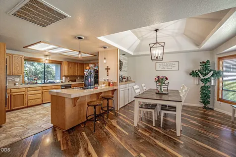 5247 Dobrot Way Central Point OR 97502