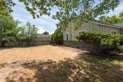 108 NW Dogwood Avenue Redmond OR 97756