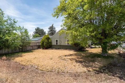 108 NW Dogwood Avenue Redmond OR 97756