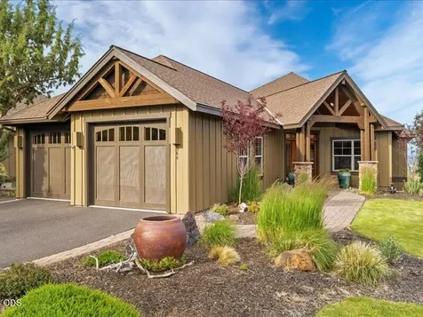 360 Vista Rim Drive Redmond OR 97756