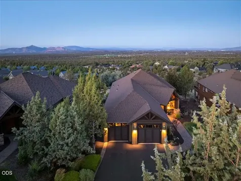 360 Vista Rim Drive Redmond OR 97756