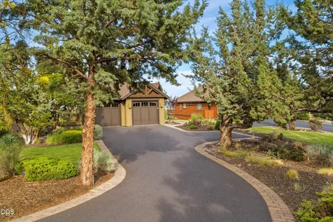360 Vista Rim Drive Redmond OR 97756