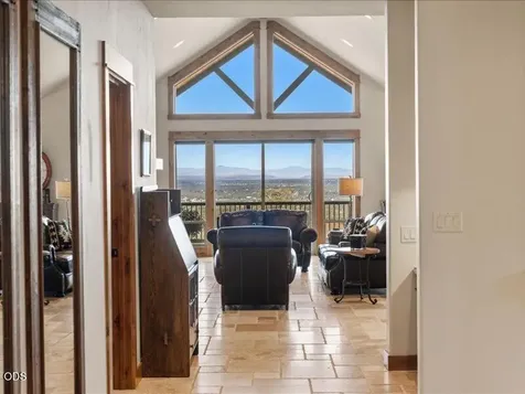 360 Vista Rim Drive Redmond OR 97756