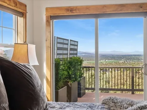 360 Vista Rim Drive Redmond OR 97756