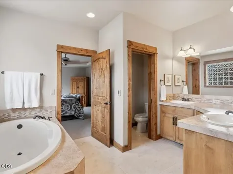 360 Vista Rim Drive Redmond OR 97756