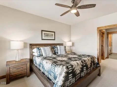 360 Vista Rim Drive Redmond OR 97756