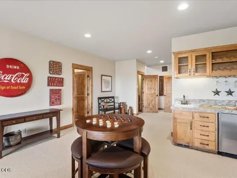 360 Vista Rim Drive Redmond OR 97756