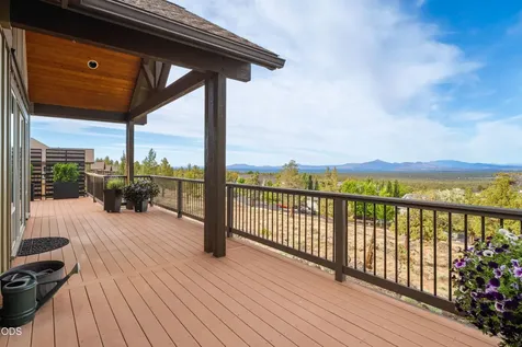 360 Vista Rim Drive Redmond OR 97756
