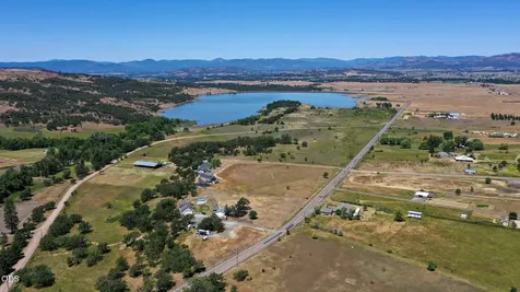1245 Davanna Drive Eagle Point OR 97524