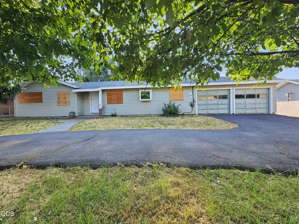 2535 Madison Street Klamath Falls OR 97603