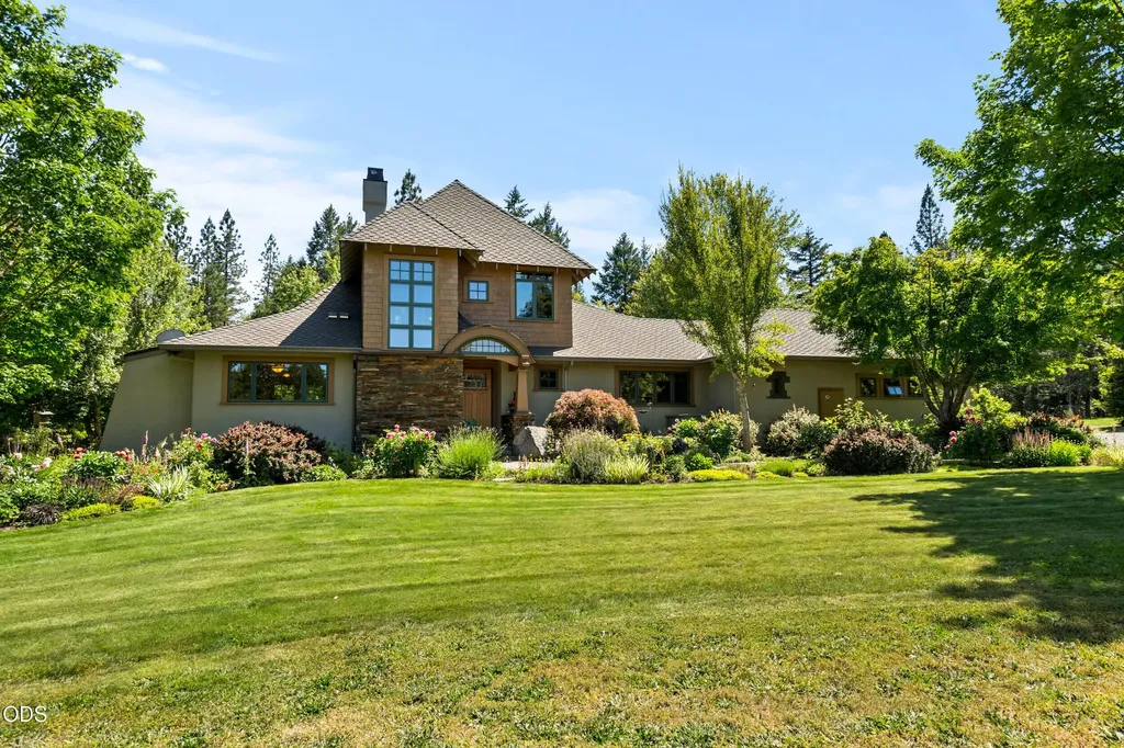 693 Horizon Hills Road Williams OR 97544