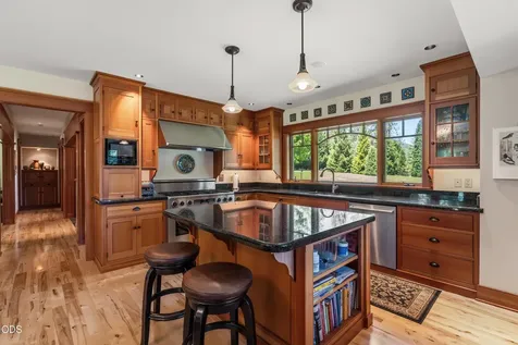 693 Horizon Hills Road Williams OR 97544