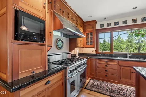 693 Horizon Hills Road Williams OR 97544