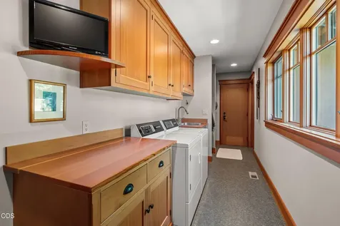693 Horizon Hills Road Williams OR 97544