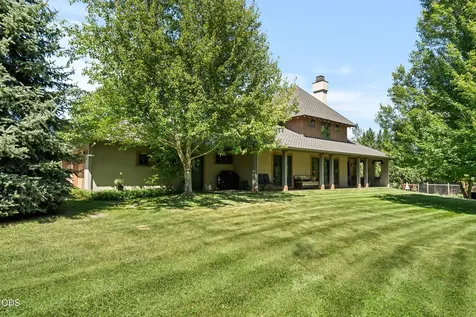 693 Horizon Hills Road Williams OR 97544