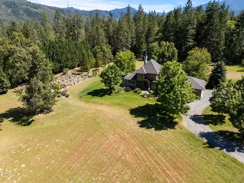 693 Horizon Hills Road Williams OR 97544