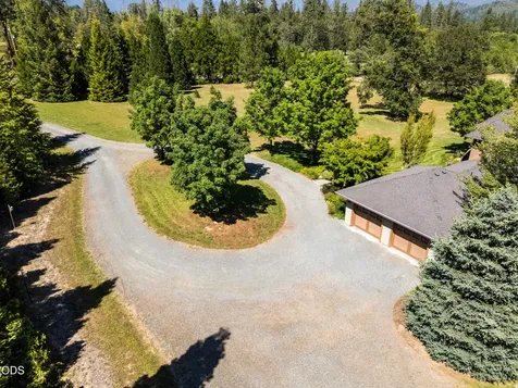 693 Horizon Hills Road Williams OR 97544