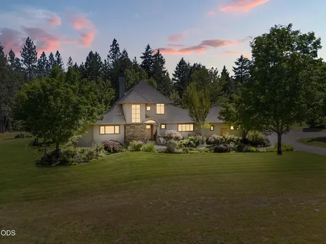 693 Horizon Hills Road Williams OR 97544