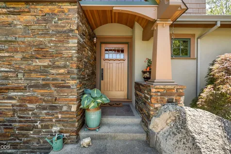 693 Horizon Hills Road Williams OR 97544