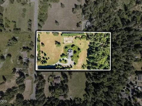 693 Horizon Hills Road Williams OR 97544