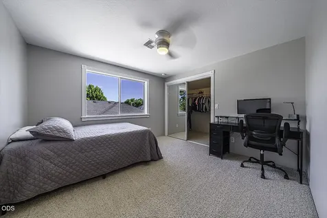 861 Mendolia Way Central Point OR 97502