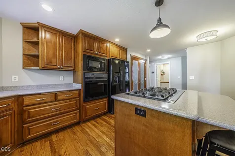 861 Mendolia Way Central Point OR 97502