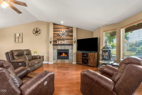 841 NW Negus Place Redmond OR 97756