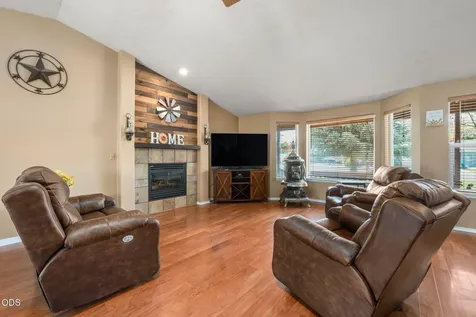 841 NW Negus Place Redmond OR 97756