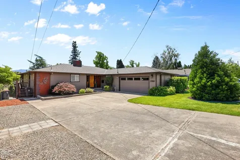 1769 Serenity Drive Medford OR 97504