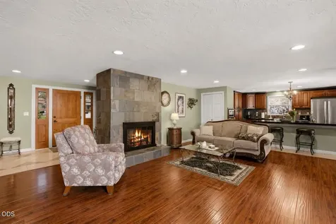 1769 Serenity Drive Medford OR 97504