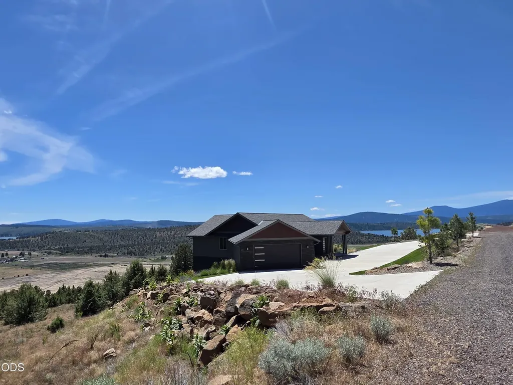 7306 Hanks Marsh Vista Klamath Falls OR 97601