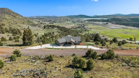 7306 Hanks Marsh Vista Klamath Falls OR 97601