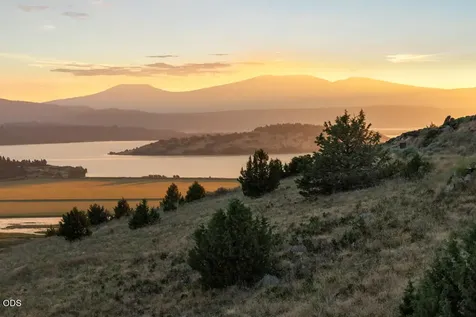 7306 Hanks Marsh Vista Klamath Falls OR 97601