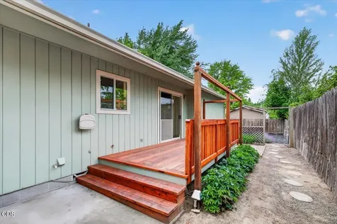 1222 Monroe Way Grants Pass OR 97527