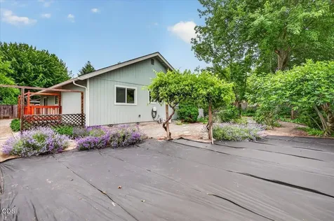 1222 Monroe Way Grants Pass OR 97527