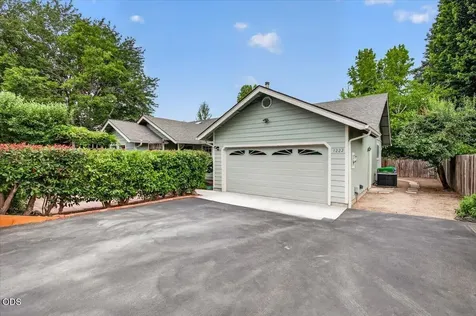 1222 Monroe Way Grants Pass OR 97527