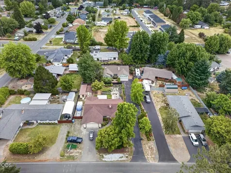 1222 Monroe Way Grants Pass OR 97527