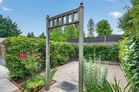 1222 Monroe Way Grants Pass OR 97527