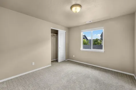 21154 Darnel Avenue Bend OR 97702