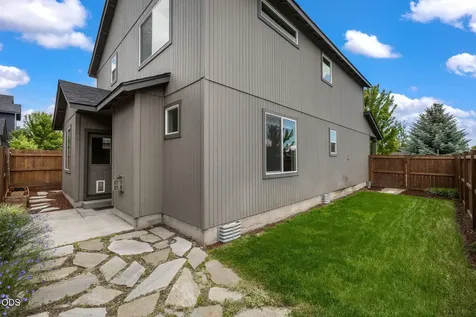 21154 Darnel Avenue Bend OR 97702