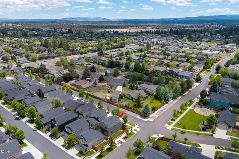 21154 Darnel Avenue Bend OR 97702