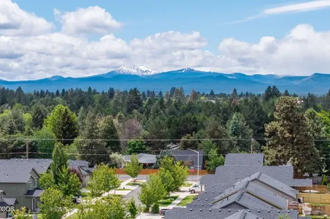 21154 Darnel Avenue Bend OR 97702