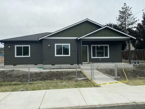 126 Lorraine Avenue Eagle Point OR 97524