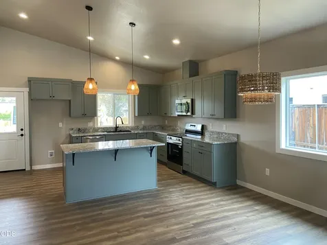 126 Lorraine Avenue Eagle Point OR 97524