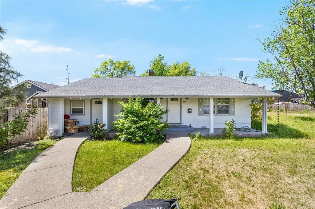 441 N 1st Street Central Point OR 97502