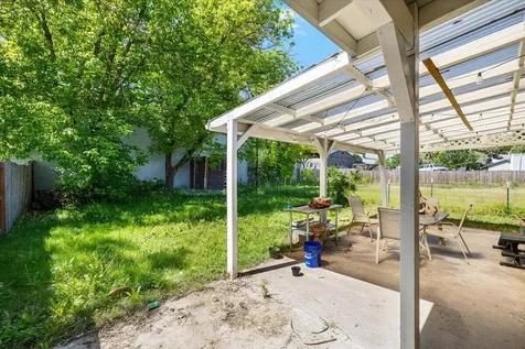 441 N 1st Street Central Point OR 97502