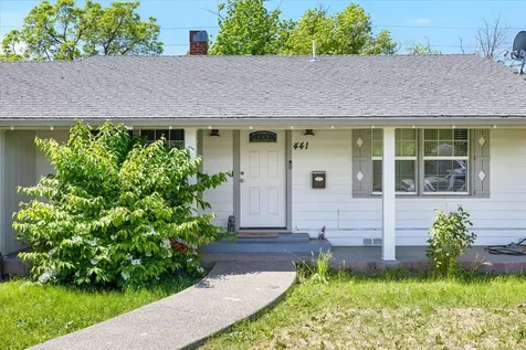 441 N 1st Street Central Point OR 97502