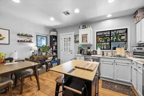 441 N 1st Street Central Point OR 97502