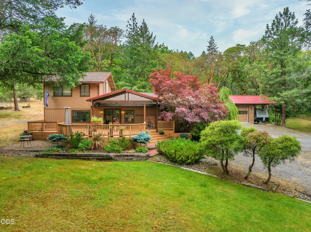 5003 Rogue River Eagle Point OR 97524